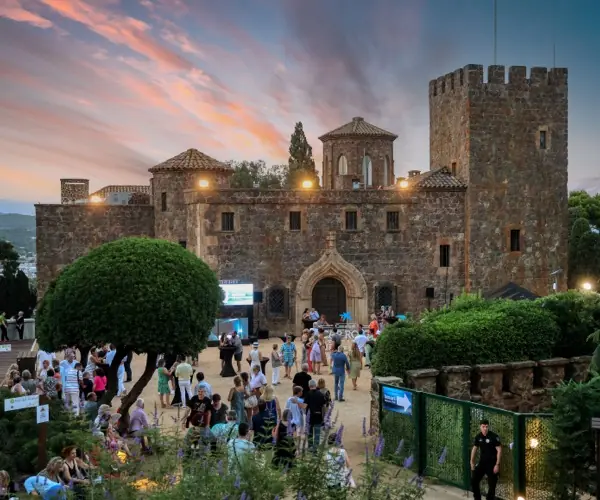 Concert on the cliffside stage at Jardins de Cap Roig