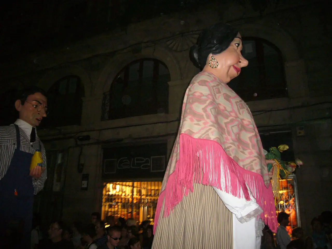 Festa Major del Raval communal street meal