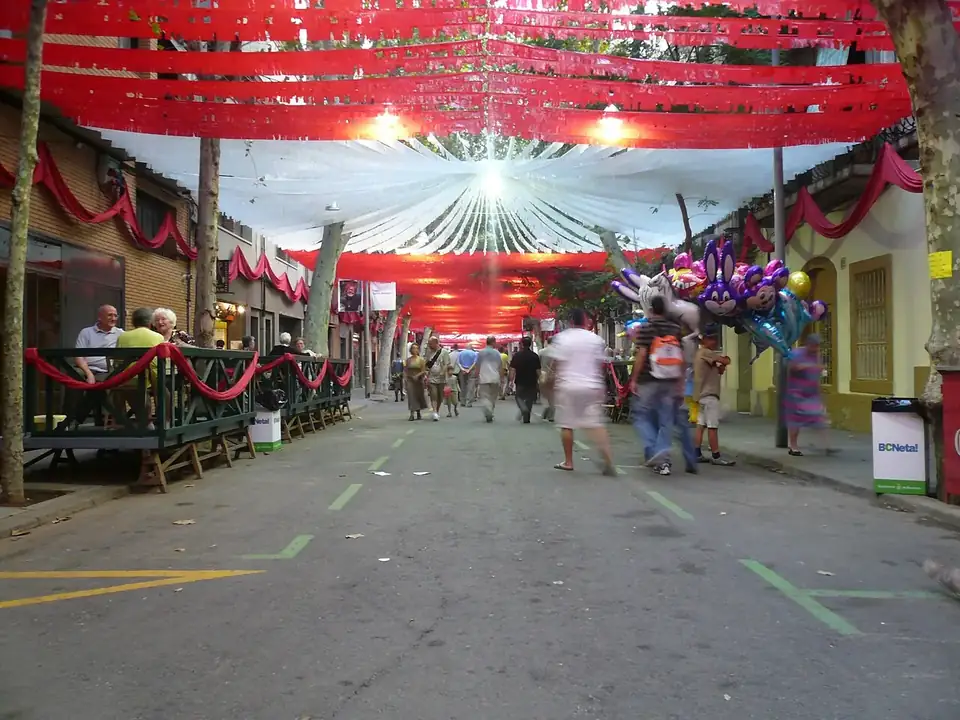 Festa Major de Sants decorated street