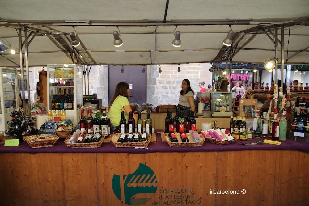 Fira Artesana artisan food market at Plaça del Pi