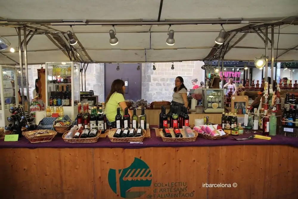 Fira Artesana artisan food market at Plaça del Pi