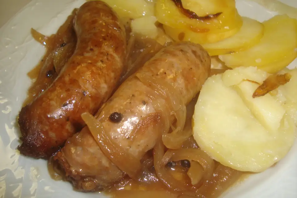 Catalan pork sausages with potatoes