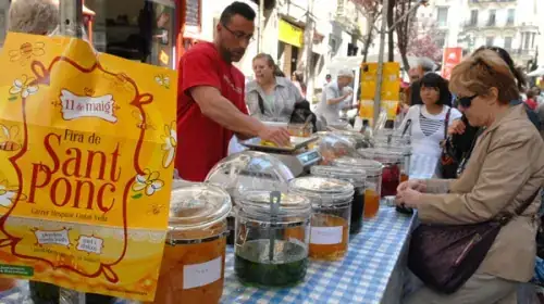 Sant Ponç Festival herb and honey market