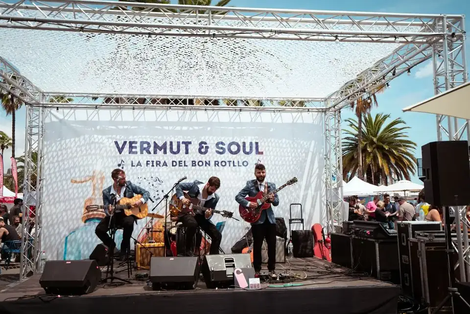 Vermut & Soul vermouth festival at Port Olimpic