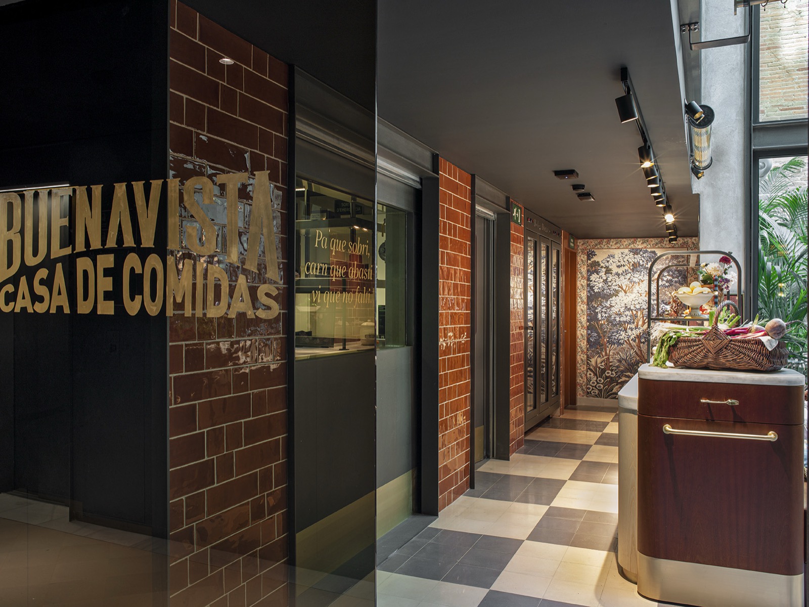 Tiled entrance corridor to the hotel's Buenavista Casa de Comidas restaurant