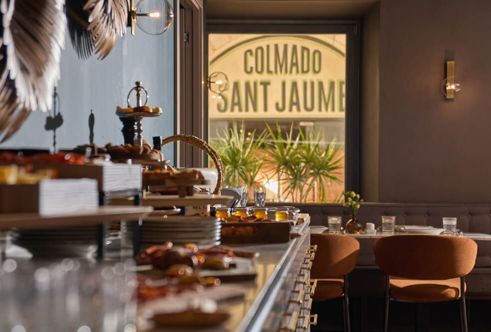 El Colmado restaurant counter at Sant Jaume Design Hotel