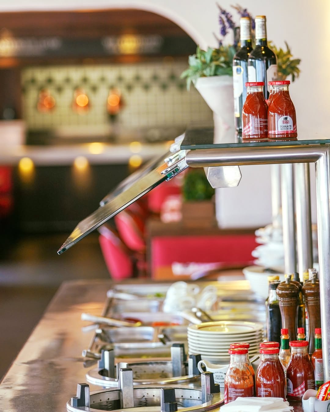 En BLOCK HOUSE empezamos el lunes con nuestro buffet de ensaladas, salsas, acompañamientos y ese ambiente de siempre par