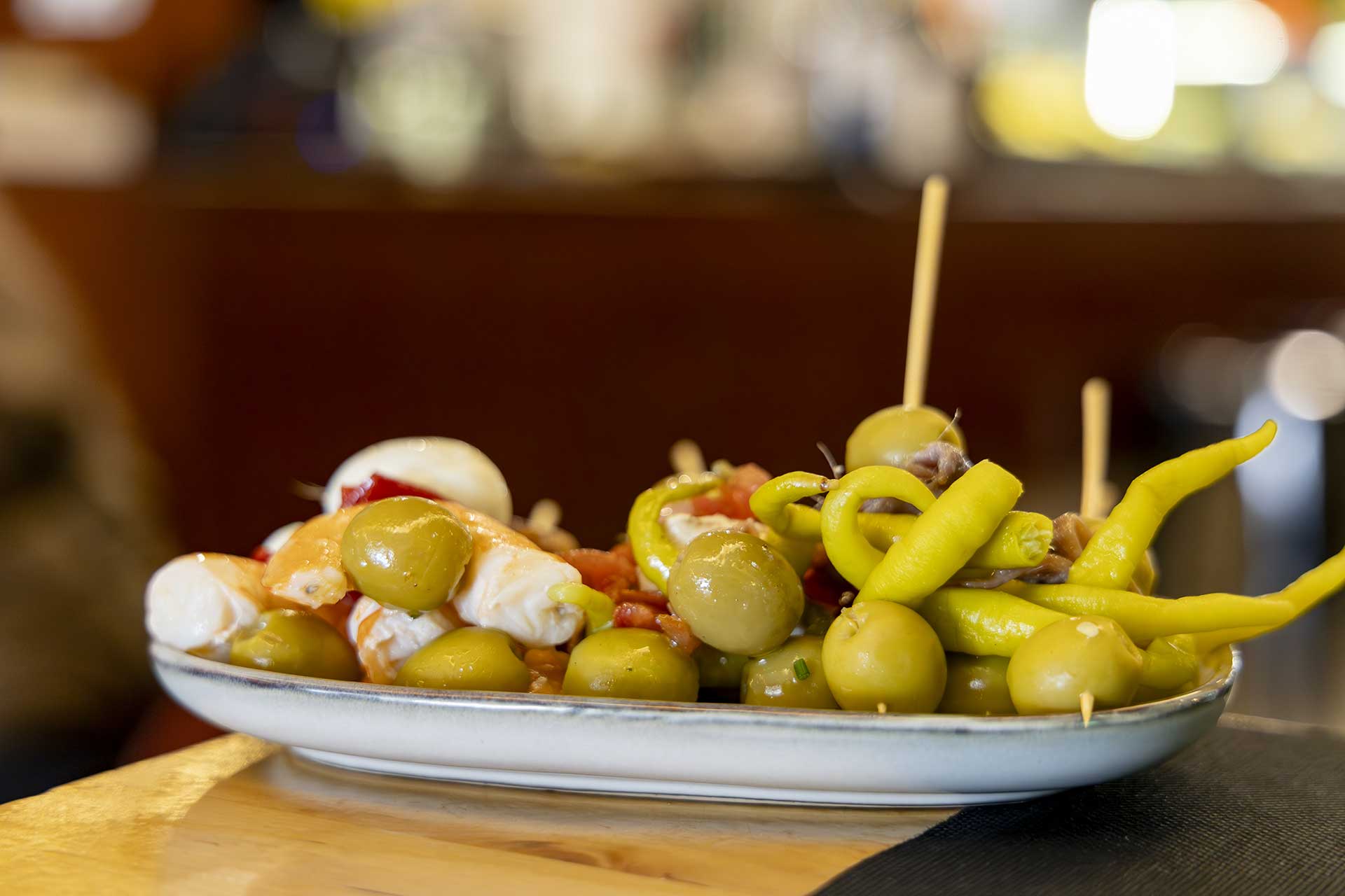 Skewered gildas with olives, guindilla peppers and anchovies