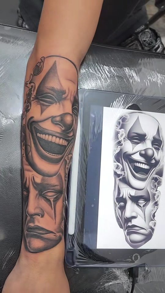 Ri agora, chora depois. Tattoo com muita personalidade, e inspirada em estado emocional... Gostou dessa tattoo, traga su